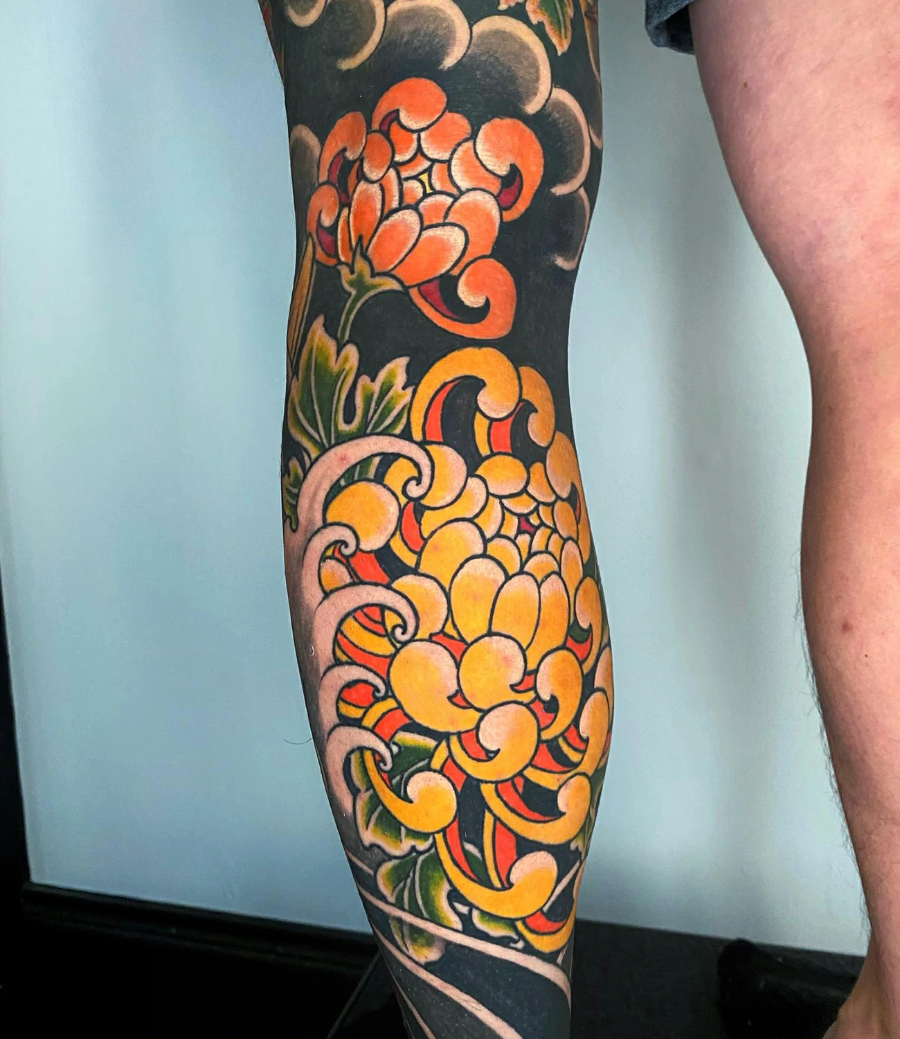 Japanese Chrysanthemum Tattoos #chrysanthemumtattoo