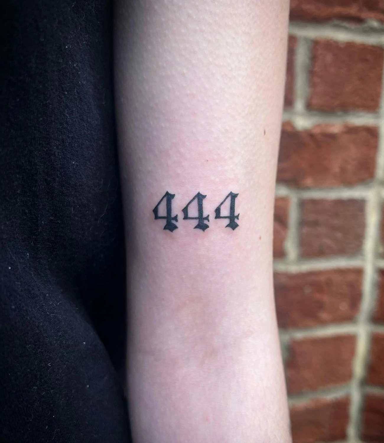 Old English 444 Tattoo Font