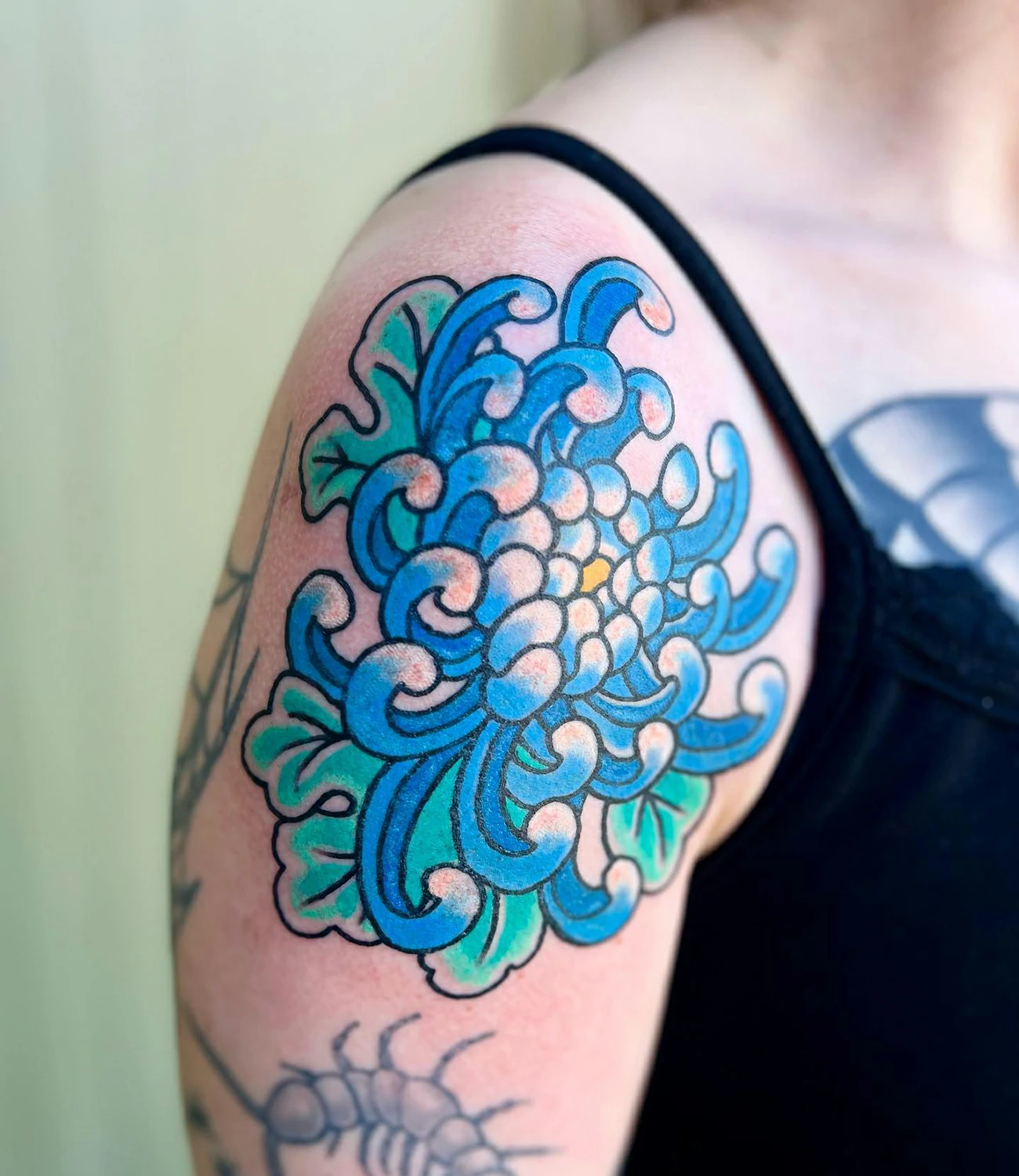 Blue Chrysanthemum Tattoo #chrysanthemumtattoo