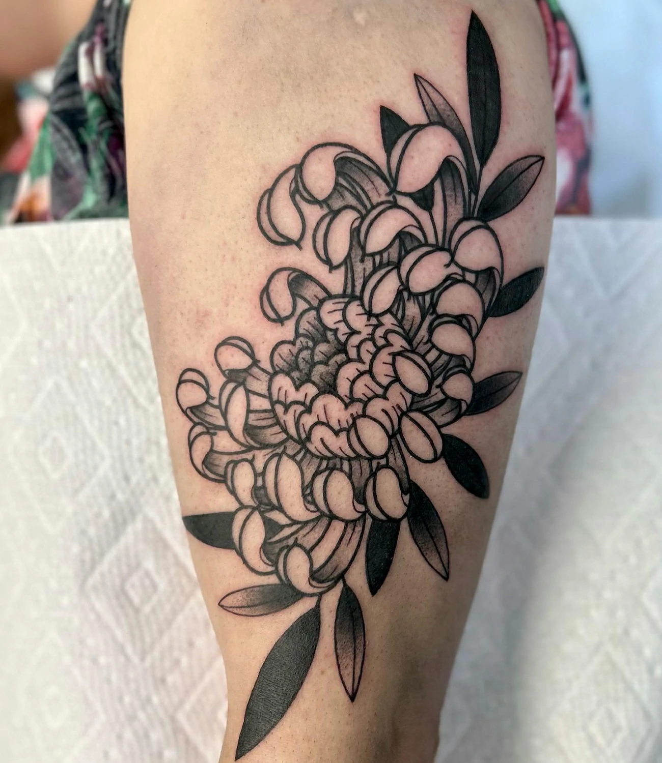 Black and Gray Chrysanthemum Tattoo #chrysanthemumtattoo