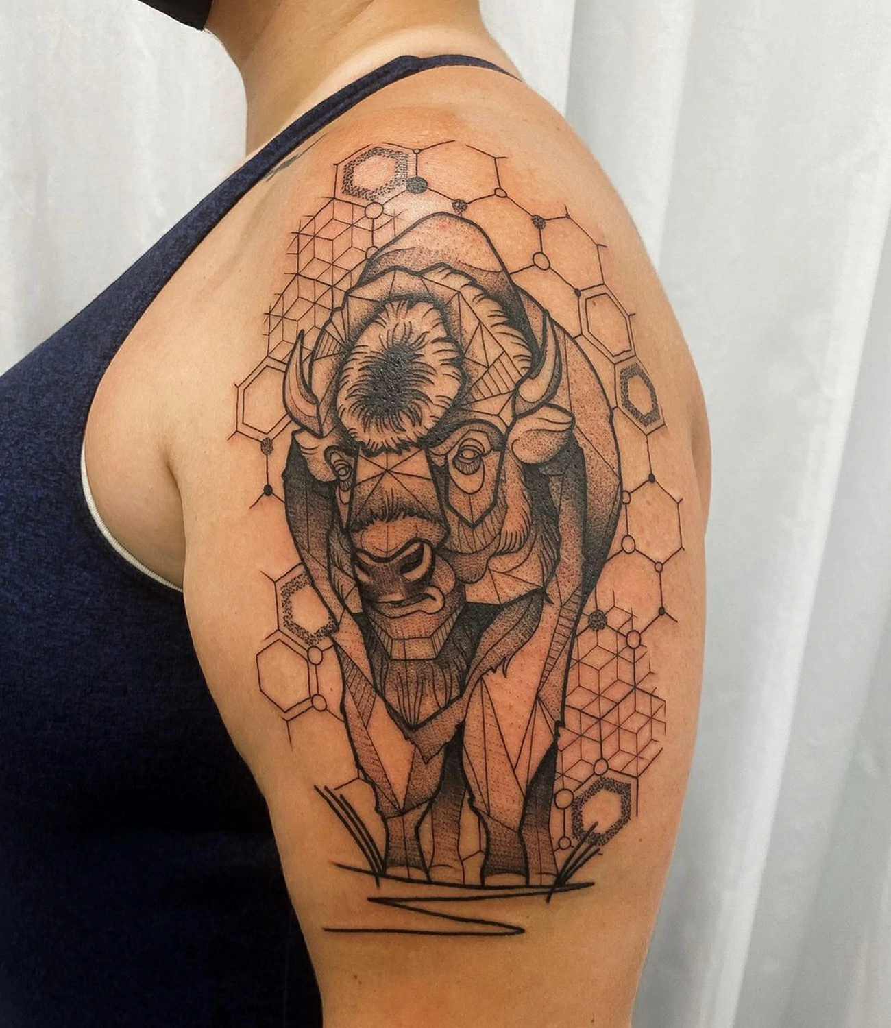 Geometric Animal Tattoos: Geometric animal tattoos combine various animal forms with precise geometric shapes, reflecting the beauty and intricacy of the animal kingdom.