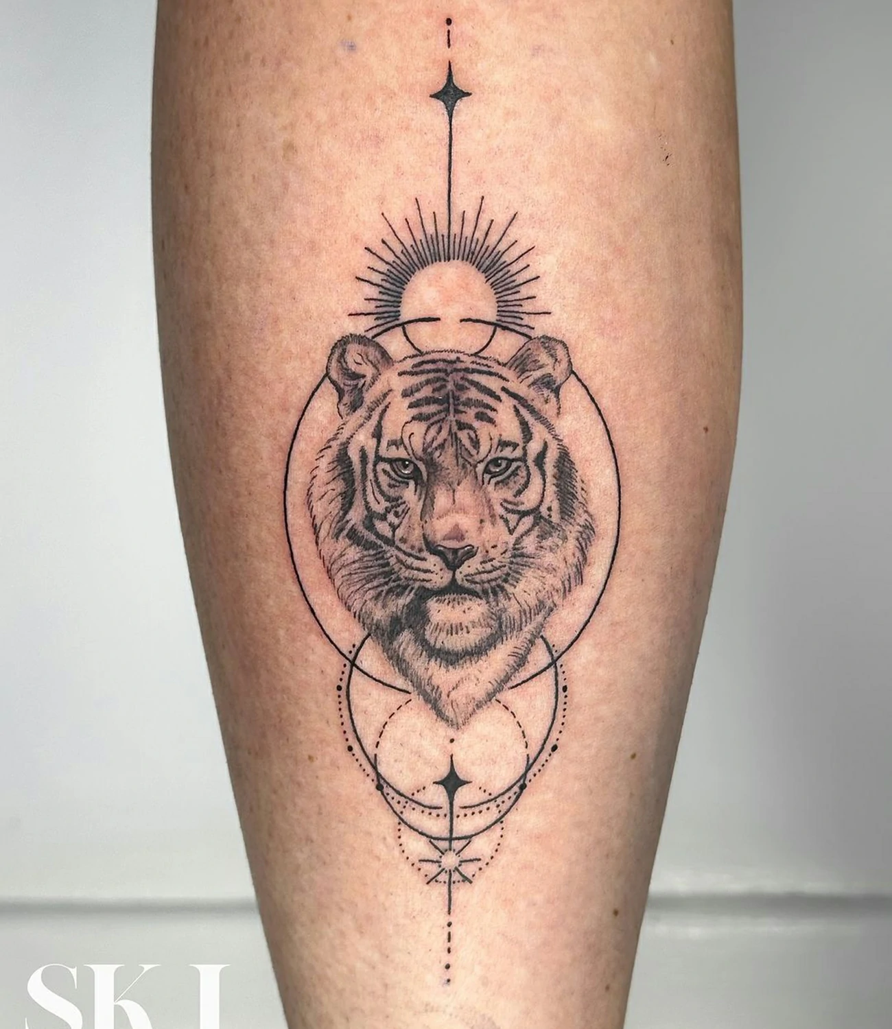 geometric tiger tattoo
