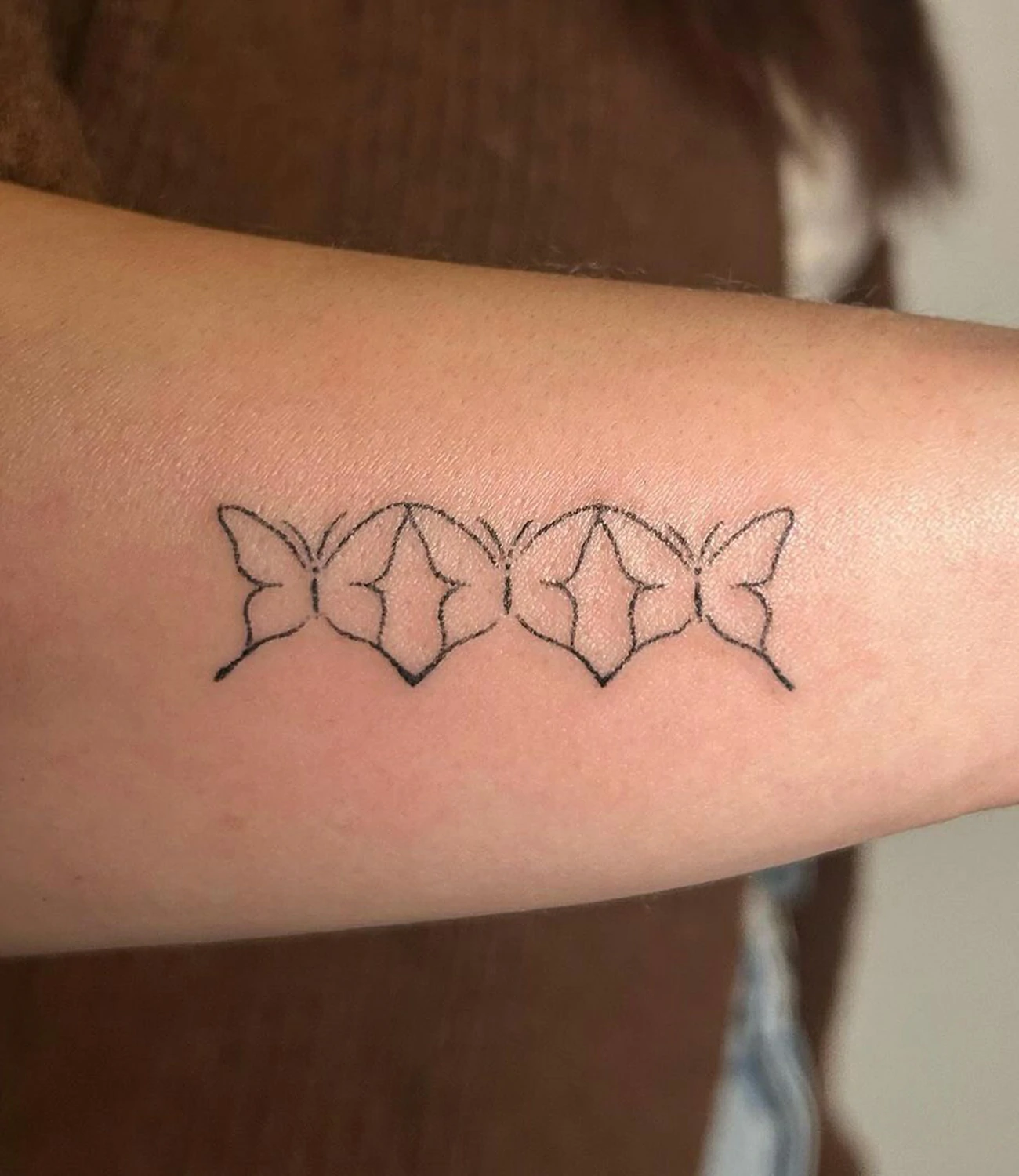 tiny geometric tattoos
